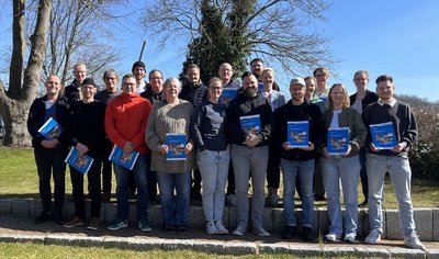 Gruppenfoto der Teilnehmenden des 30. spz-Kompaktkurses in Rendsburg